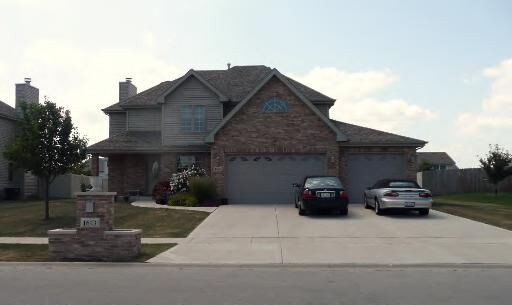 Property Photo: 1643 Hunters Run Drive IL 60914