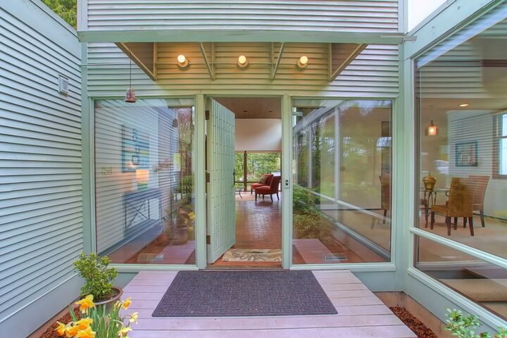 Property Photo: 3203 51st Ave SW WA 98116