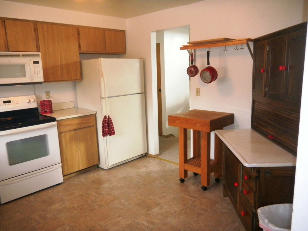 Property Photo: 2111 V St NW WA 98001