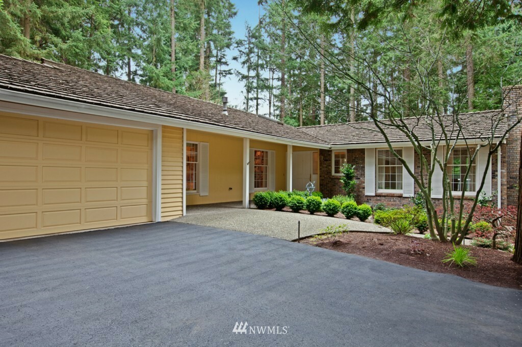 Property Photo:  12603 NE 36th Place  WA 98005 