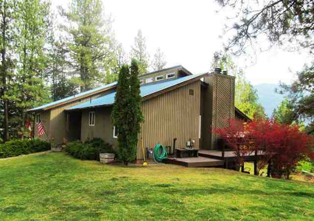 Property Photo:  1067 B Cannon Way  WA 99114 