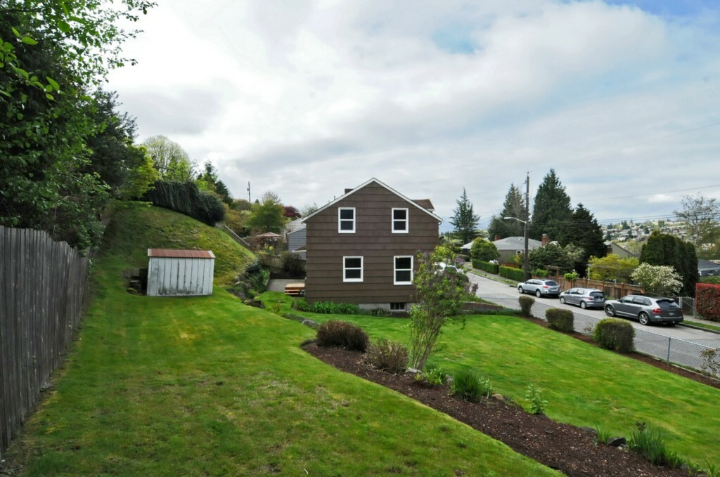 Property Photo:  2668 13th Ave W  WA 98119 