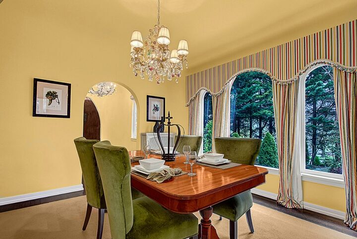 Property Photo:  2459 E Lake Washington Blvd  WA 98112 