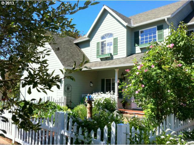 Property Photo: 191 NE 49th Ave OR 97124