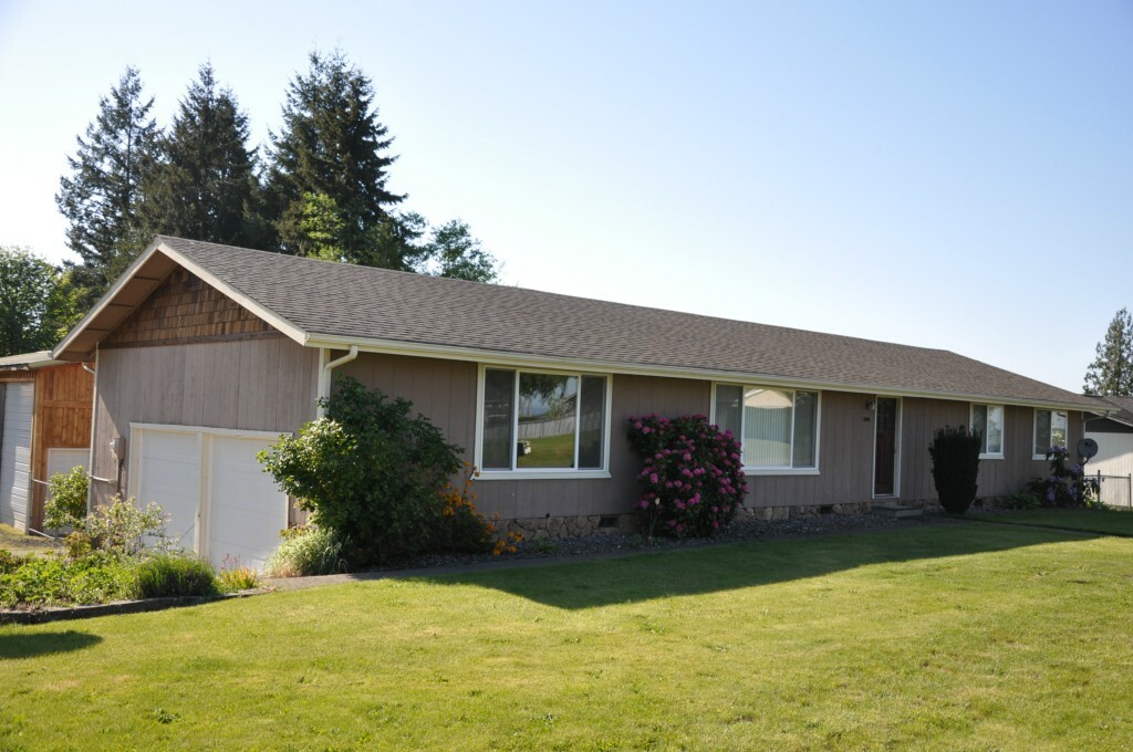 Property Photo: 1305 NE Wildwood Ave WA 98532