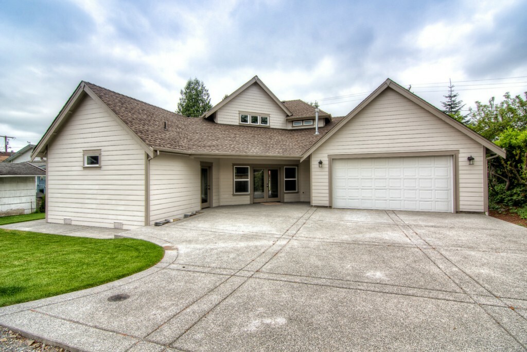 Property Photo:  1343 Marion St  WA 98022 