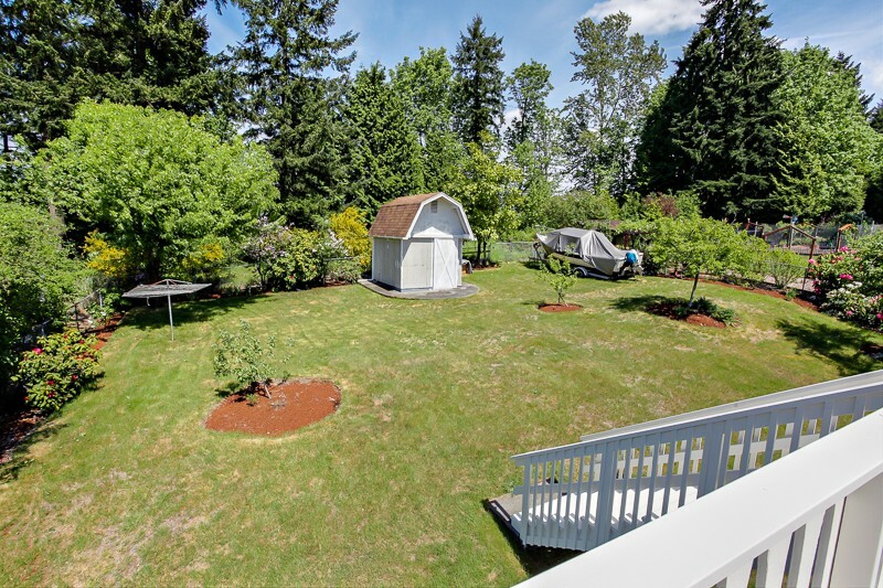 Property Photo:  13550 SE 161st Place  WA 98058 