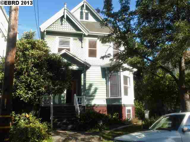 Property Photo:  2134 10th Ave  CA 94606-2618 