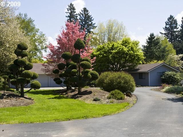 Property Photo: 31010 SW Peach Cove Rd OR 97068