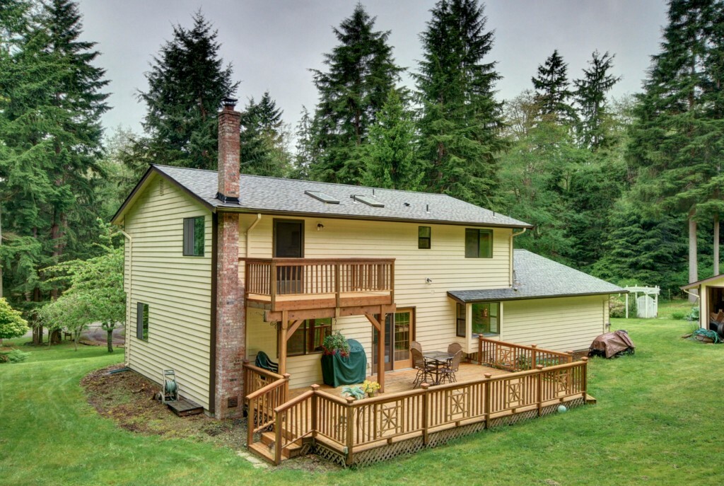 Property Photo:  1415 Eagle Ridge Rd  WA 98277 