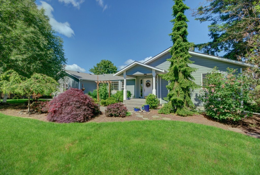 Property Photo:  4476 Willow Lane  WA 98277 