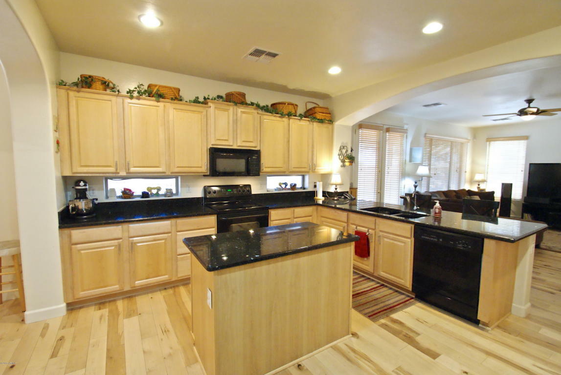 Property Photo:  94 W Oriole Way  AZ 85286 