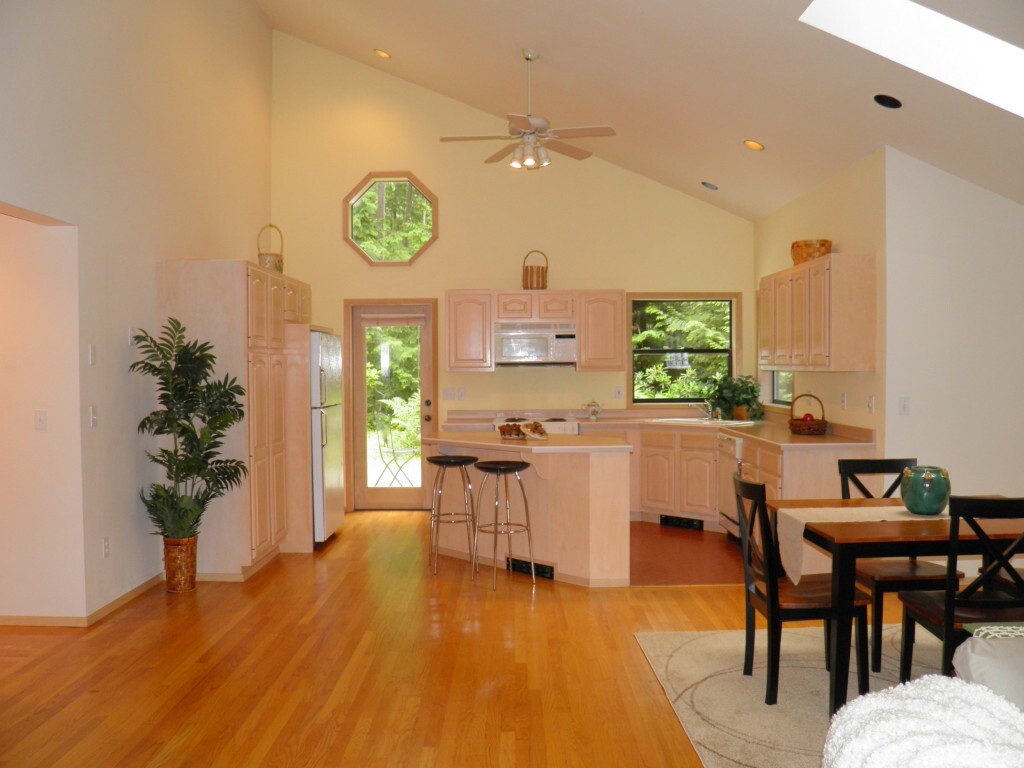 Property Photo: 11 Shorecrest Place WA 98368