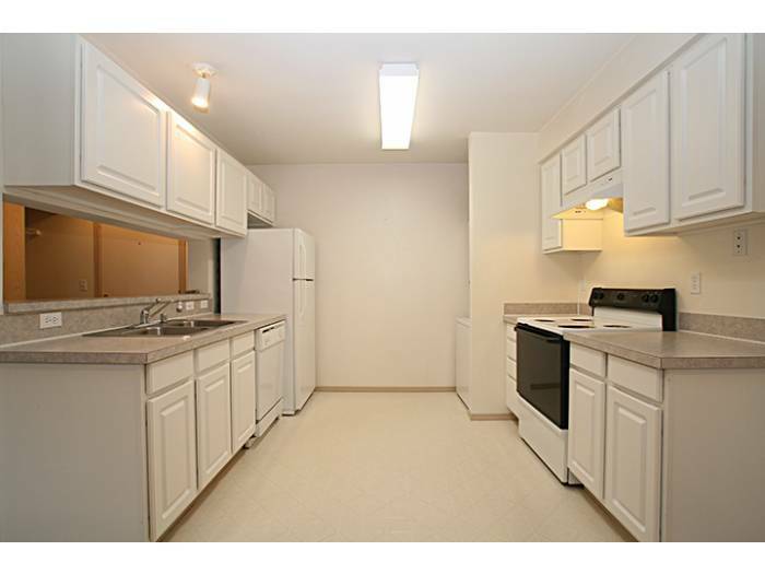 Property Photo: 906 N 96th St 103 WA 98103