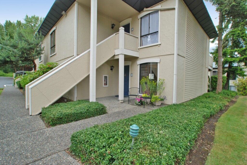 Property Photo: 1610 103rd Ave NE S2 WA 98004