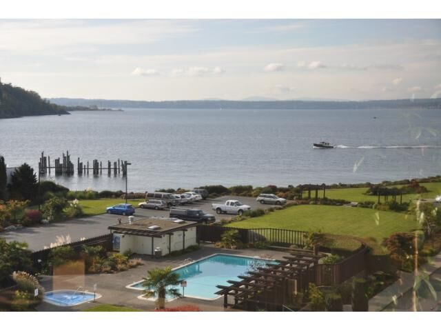 Property Photo:  6535 Seaview  Avenue NW 311B  WA 98117 