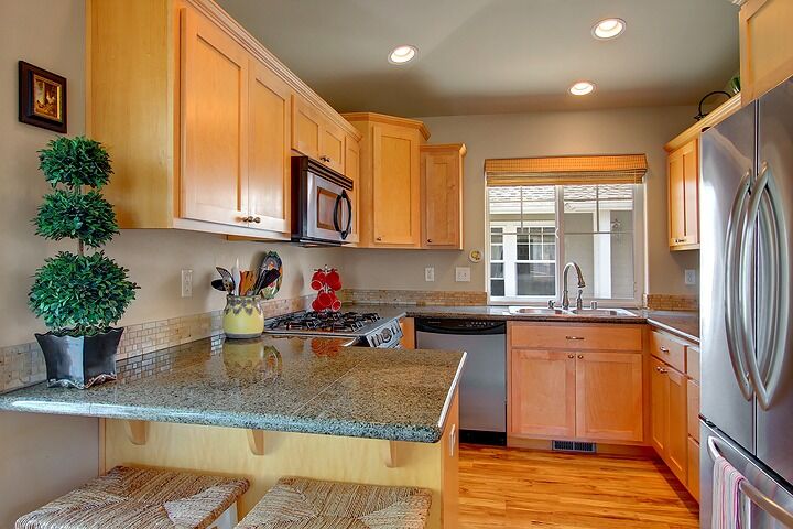 Property Photo:  1919 Hoyt Ave A  WA 98201 