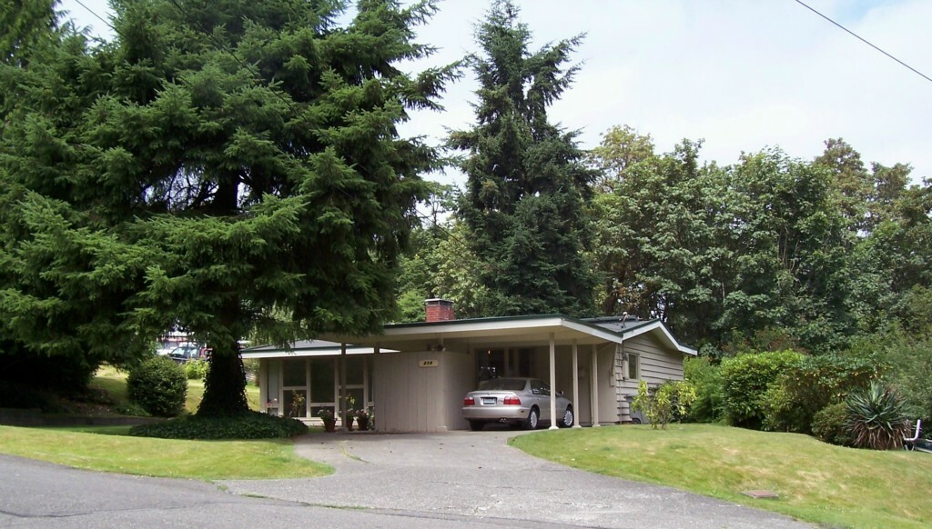 Property Photo:  216 NW 5th St  WA 98057 