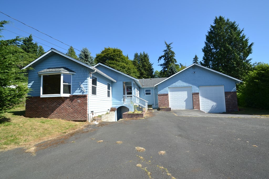 Property Photo:  7626 Vernon Rd  WA 98258 