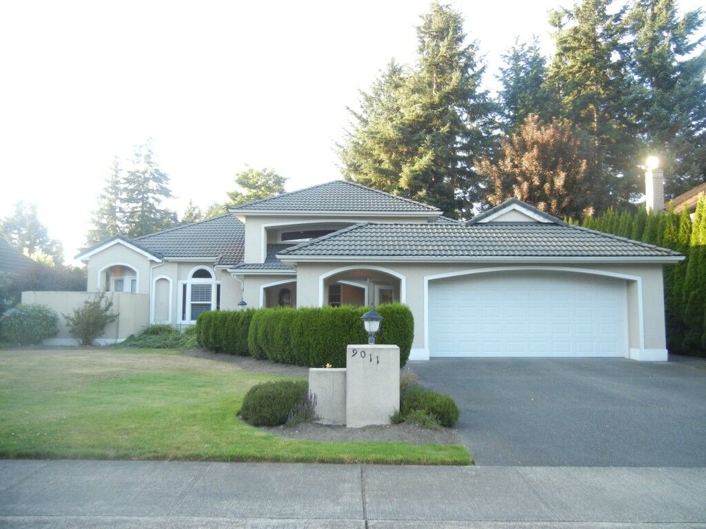 Property Photo: 9011 166th Street Court E WA 98375