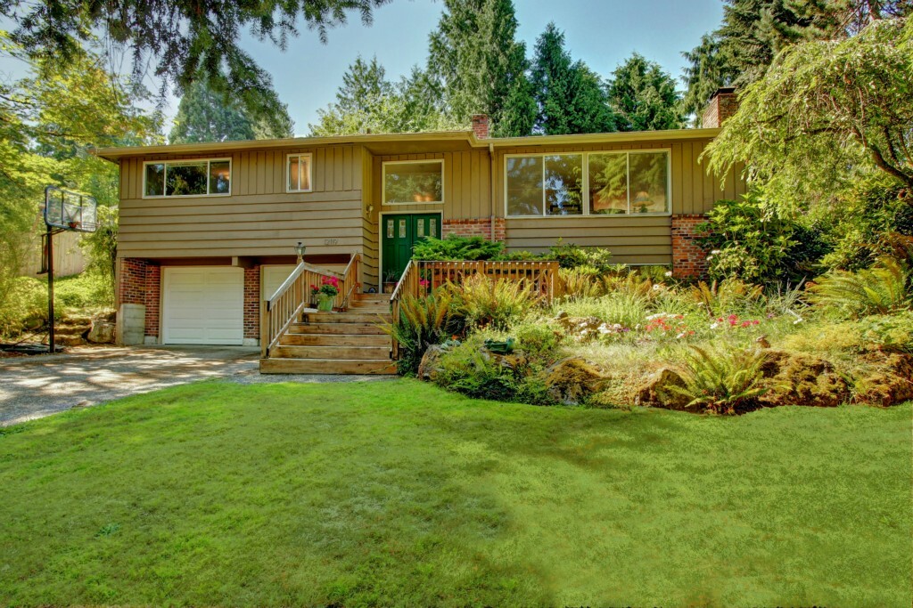 Property Photo: 12119 SE 10th St WA 98005