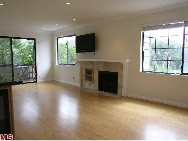 Property Photo:  306 Bora Bora Way 108  CA 90292 
