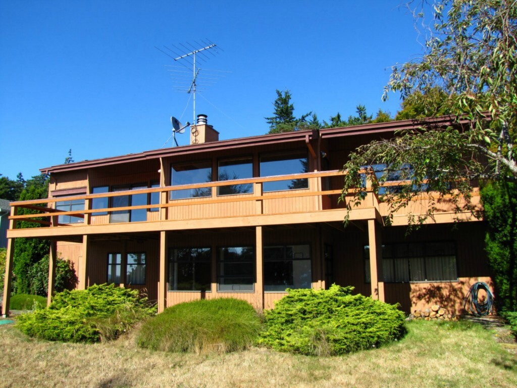 Property Photo: 220 S Palmer Dr WA 98368