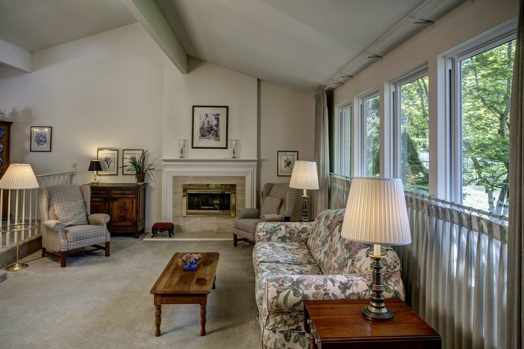 Property Photo:  6550 80th Ave SE  WA 98040 
