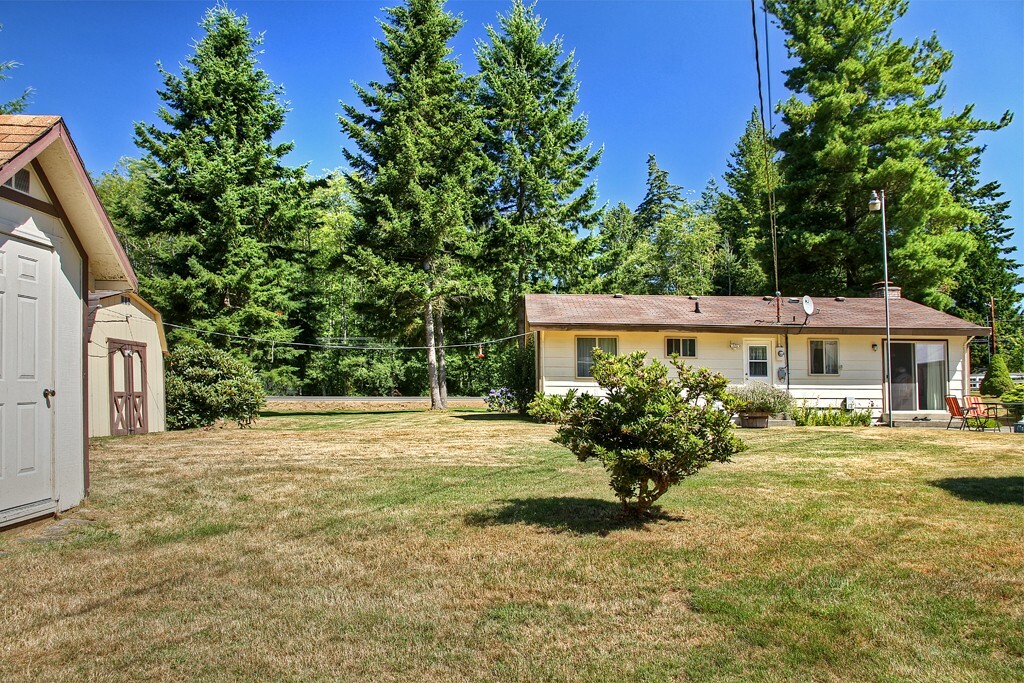 Property Photo:  3051 NE Lincoln Rd  WA 98370 