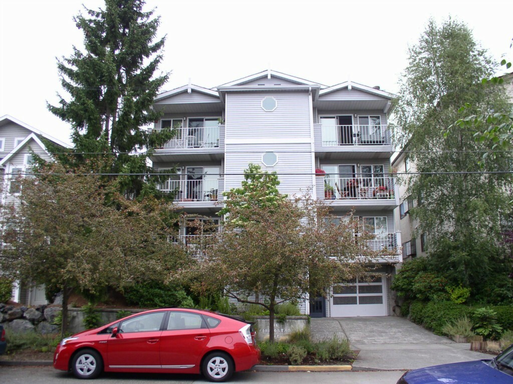 Property Photo: 2612 NW 58th St 2 WA 98107