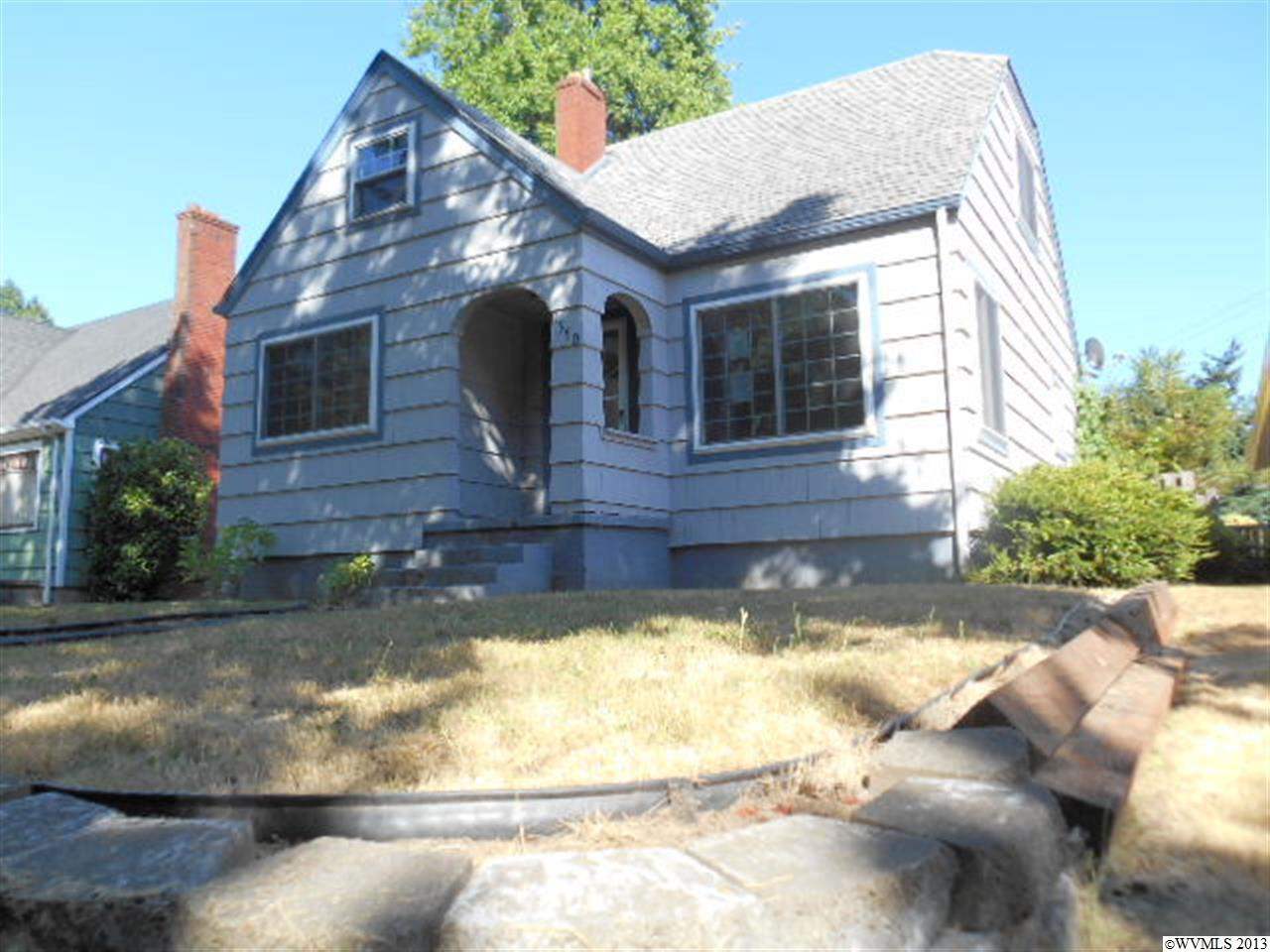 Property Photo:  1550  19th St NE  OR 97301 