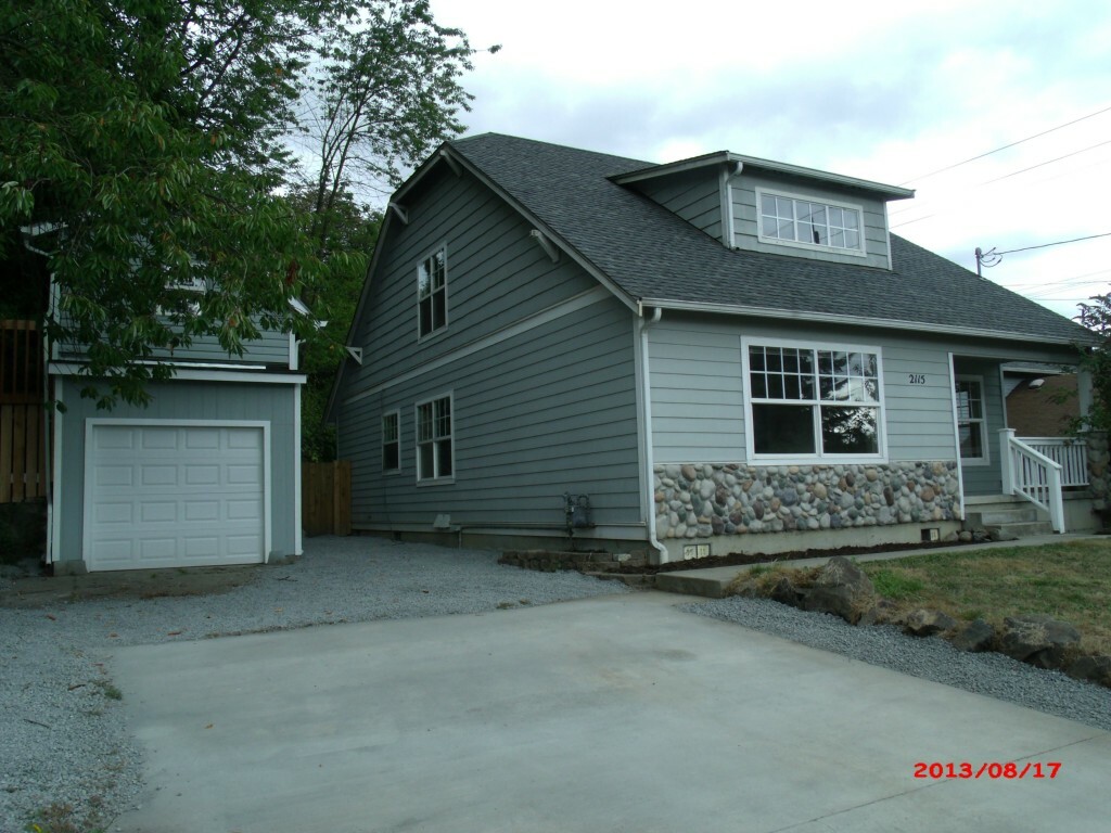 Property Photo:  2115 43 St SE  WA 98203 