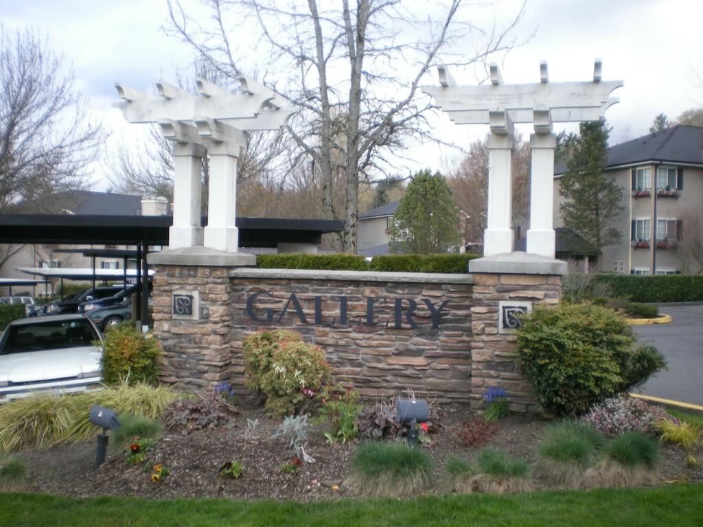 Property Photo: 215 9th St D204 WA 98033