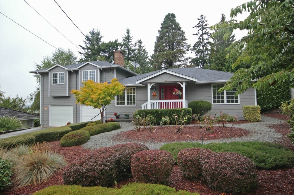 Property Photo:  216 SW 192nd St  WA 98166 