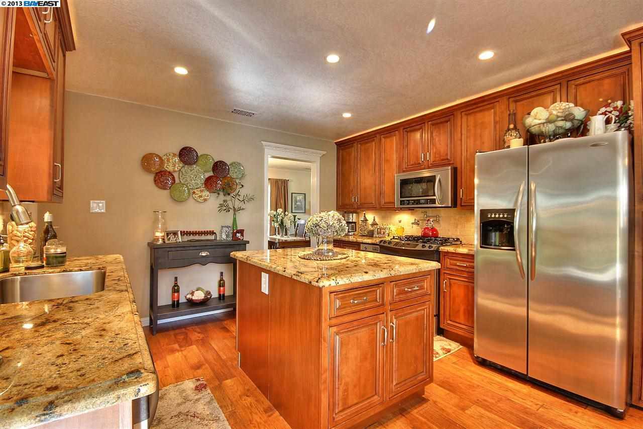 Property Photo:  4711 Sterling Ct  CA 94536-6708 