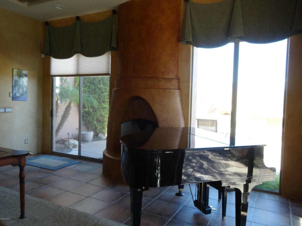 Property Photo: 15731 E Robin Drive AZ 85268