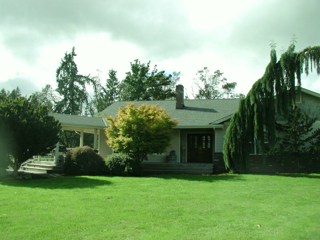 Property Photo:  605 Moe Rd  WA 98282 