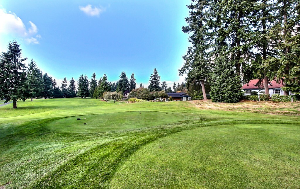 Property Photo: 14223 SE 165th Place WA 98058