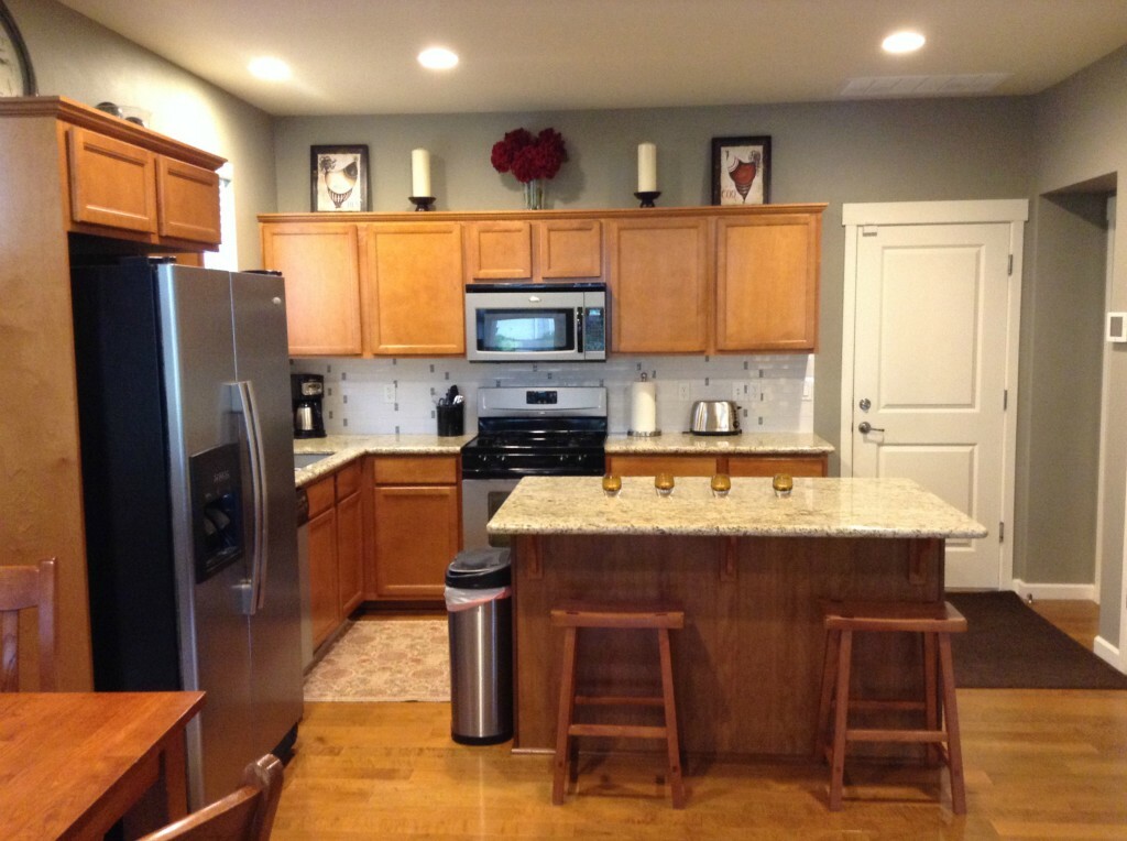 Property Photo: 8011 Douglas Ave SE WA 98065