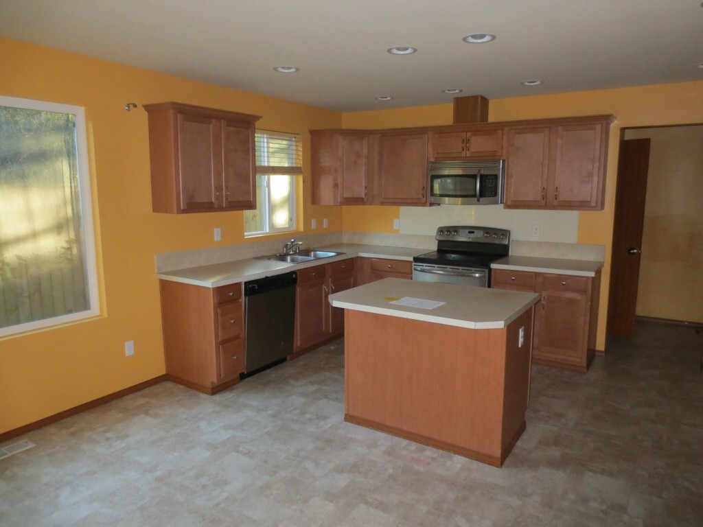 Property Photo: 18721 18th Ave W WA 98036