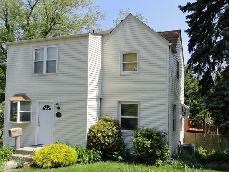 Property Photo:  2116 Hillcrest Street  PA 15102 