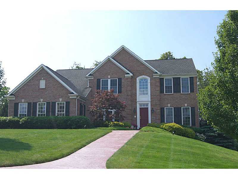 Property Photo: 8301 Sharalyn PA 15017