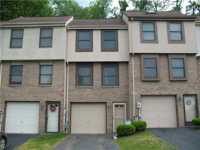 Property Photo:  2303 Old Greentree Road  PA 15106 