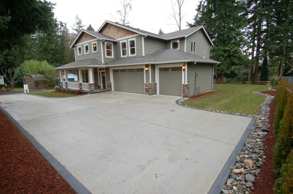 Property Photo:  5105 NE 187th St  WA 98155 