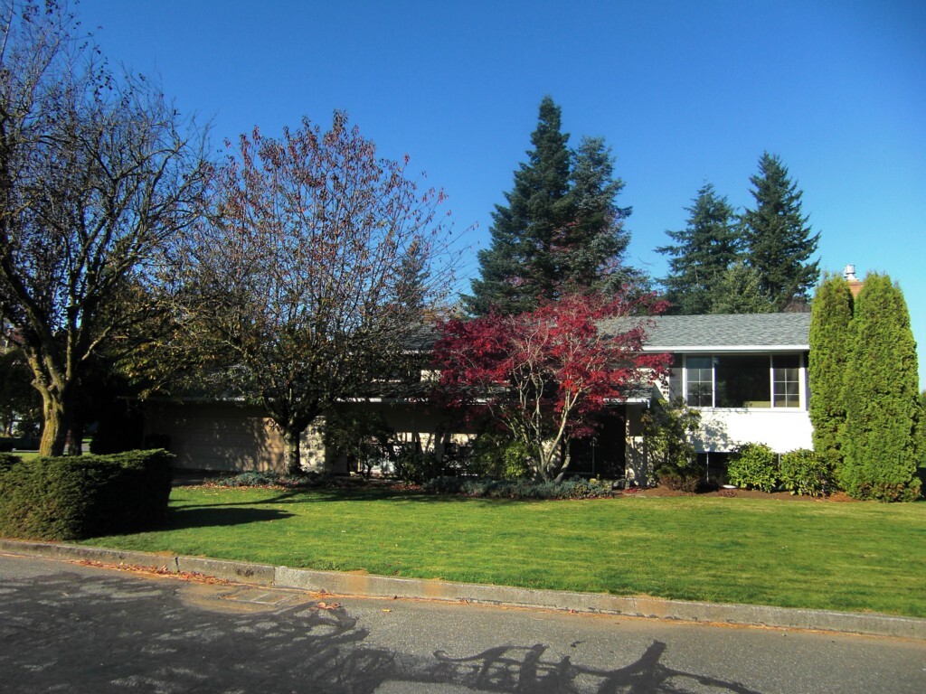Property Photo: 961 Garden Dr WA 98264