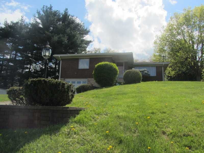 Property Photo:  1427 New Salem Road  PA 15468 