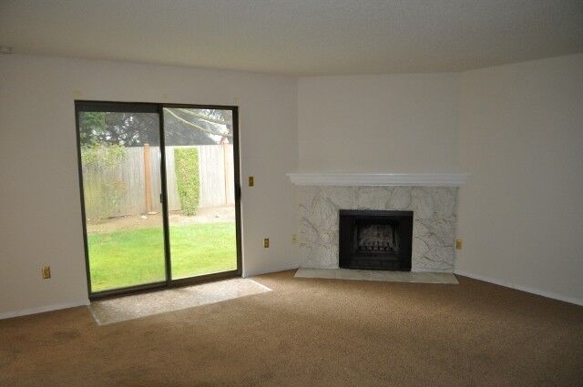 Property Photo: 7310 NE 142nd Place 2B WA 98034