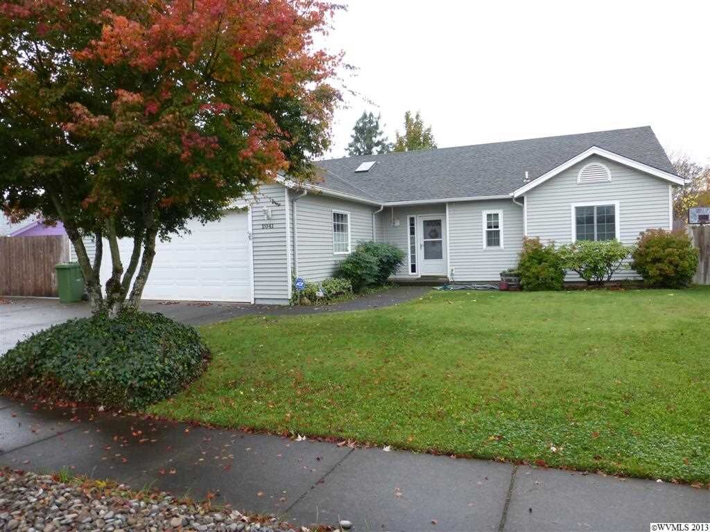 Property Photo:  2041  Quail Run Av  OR 97383 