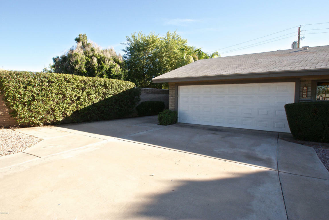 Property Photo:  1029 W Devonshire Street  AZ 85201 