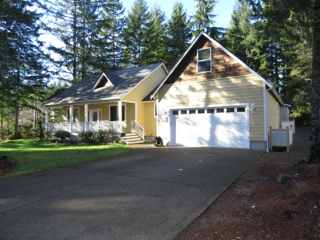 Property Photo: 270 E Michelle Dr WA 98592